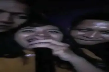 Cewek LC Dicium Om Om Di Room Karaoke Kost